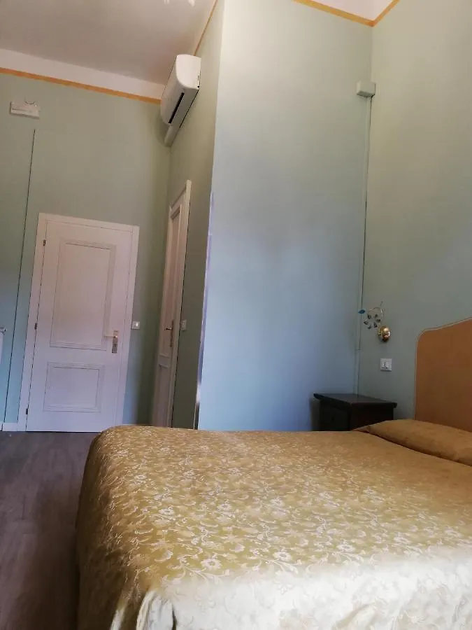 Palazzo Lion Morosini - Check In Presso Locanda Ai Santi Apostoli Benátky Penzion