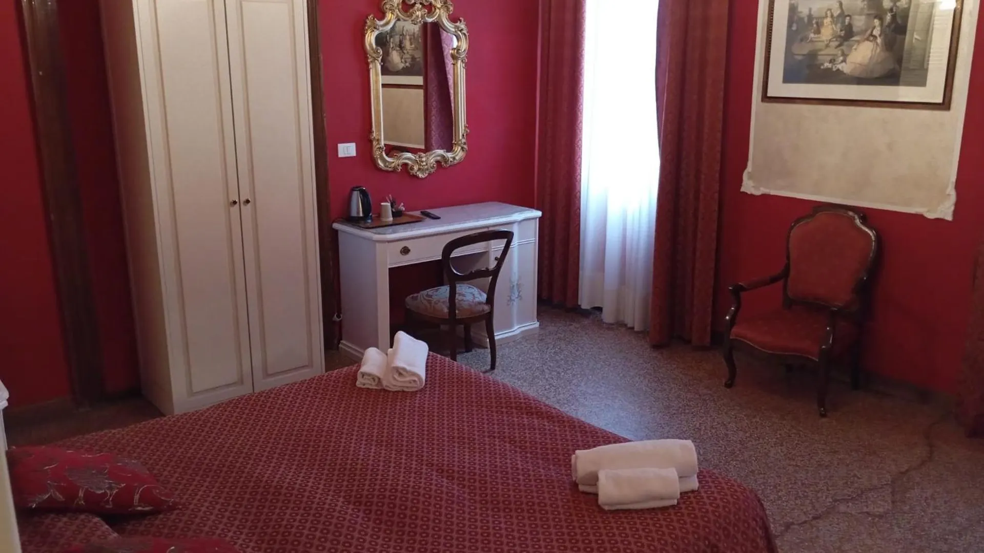 Penzion Palazzo Lion Morosini - Check In Presso Locanda Ai Santi Apostoli Benátky