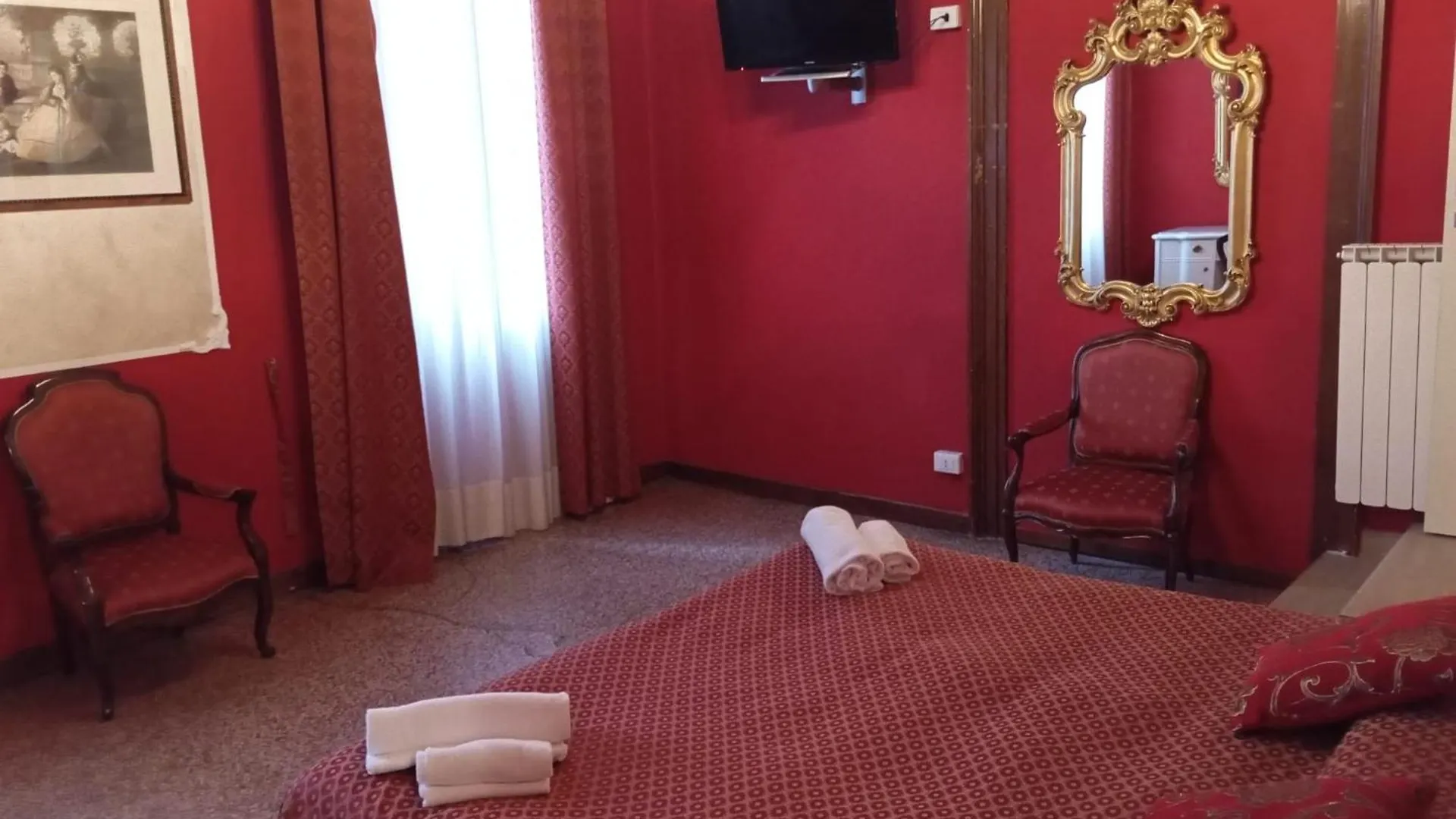 Penzion Palazzo Lion Morosini - Check In Presso Locanda Ai Santi Apostoli Benátky