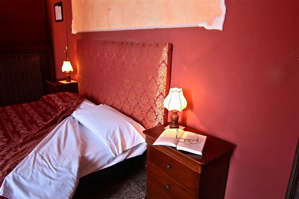Palazzo Lion Morosini - Check In Presso Locanda Ai Santi Apostoli Benátky Penzion