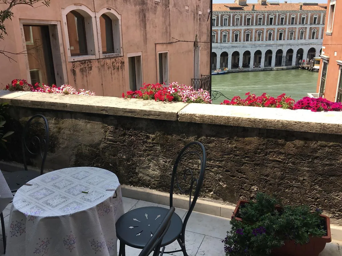 Palazzo Lion Morosini - Check In Presso Locanda Ai Santi Apostoli Benátky 3*,  Itálie