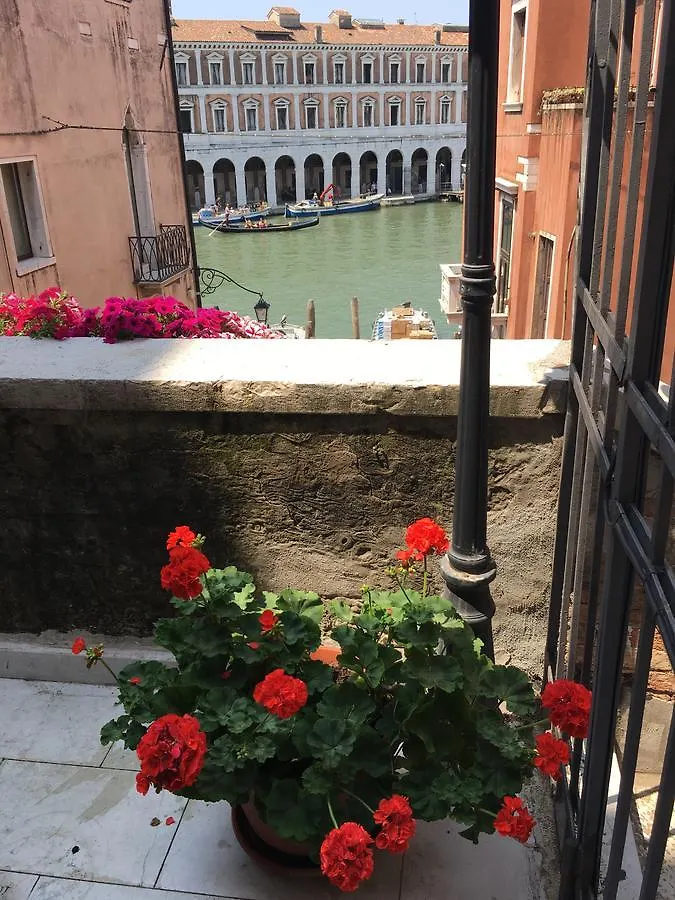 Palazzo Lion Morosini - Check In Presso Locanda Ai Santi Apostoli 威尼斯 招待所