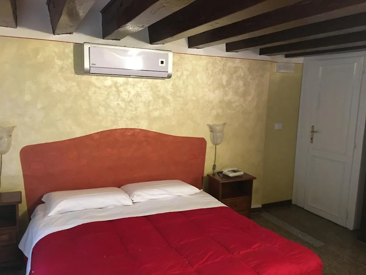 Palazzo Lion Morosini - Check In Presso Locanda Ai Santi Apostoli 威尼斯