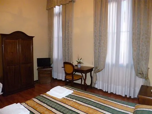 Palazzo Lion Morosini - Check In Presso Locanda Ai Santi Apostoli Venice