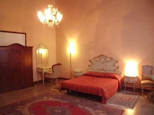 *** Guest house Palazzo Lion Morosini - Check In Presso Locanda Ai Santi Apostoli Venice Italy