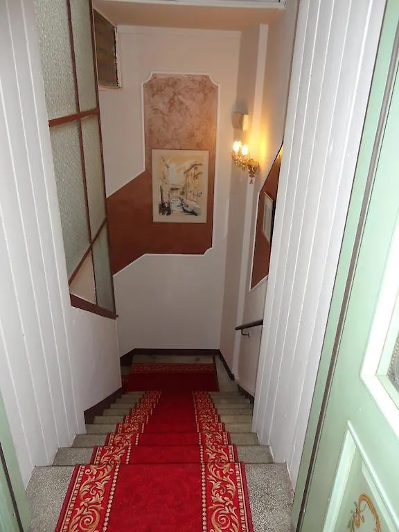 Palazzo Lion Morosini - Check In Presso Locanda Ai Santi Apostoli Venice 3*,  Italy